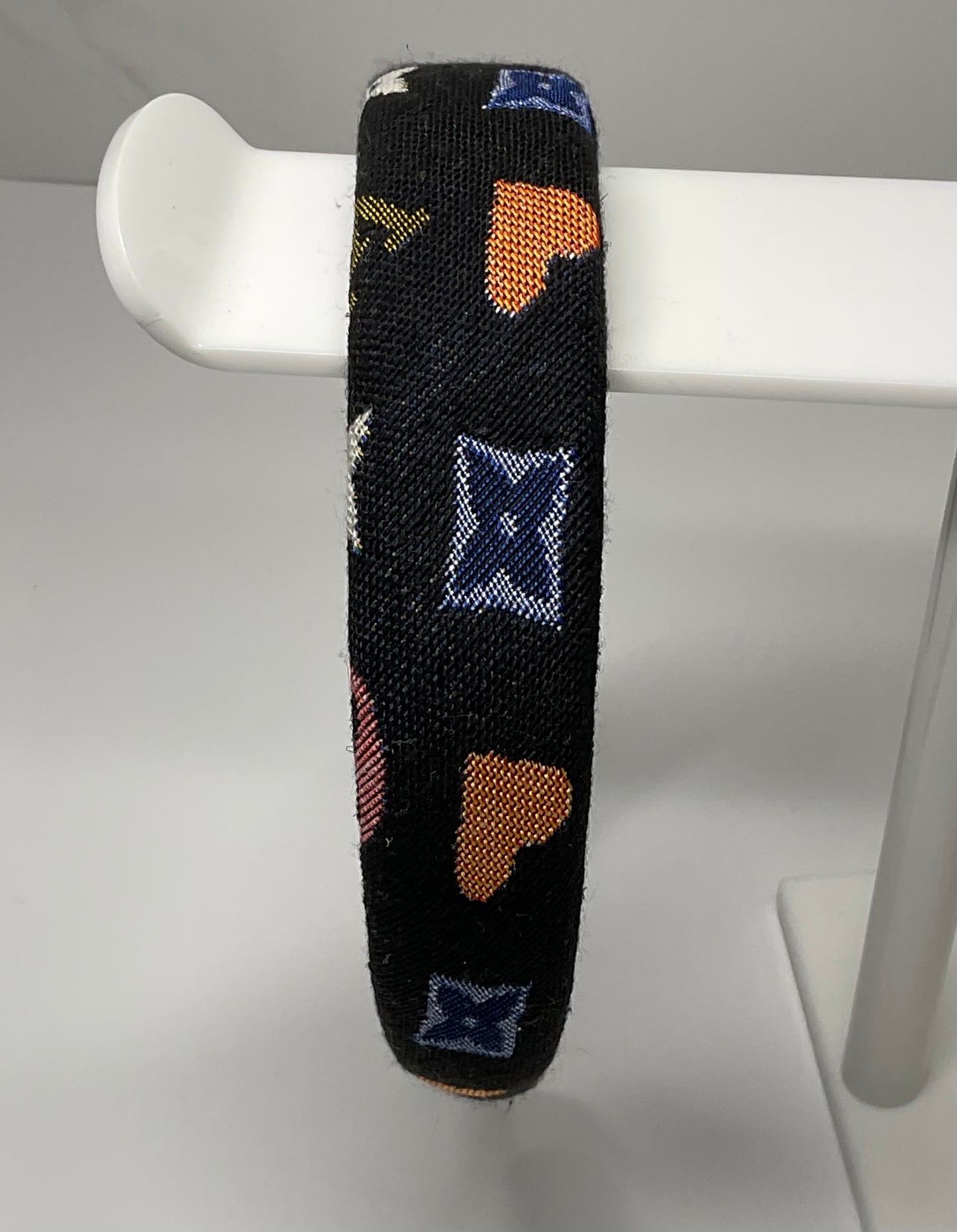 Lv headband